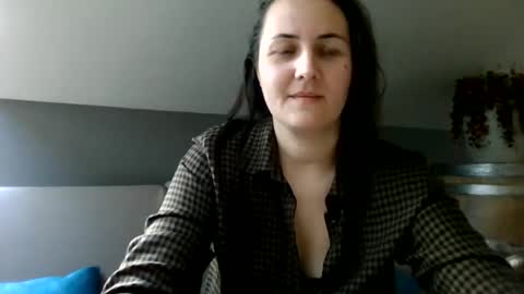 Molly online show from April 12, 2:20 pm