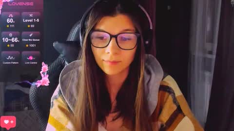  KIRA  online show from January 18, 4:14 pm