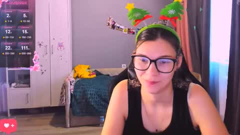  KIRA  online show from December 18, 6:07 am