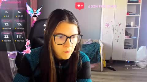  KIRA  online show from October 17, 5:32 am