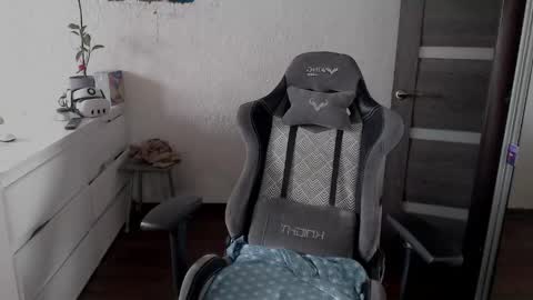 Molly online show from May 22, 7:17 am