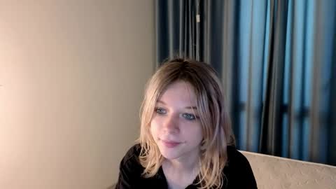 mollysally online show from April 6, 4:46 am