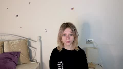 mollysally online show from April 6, 4:34 am