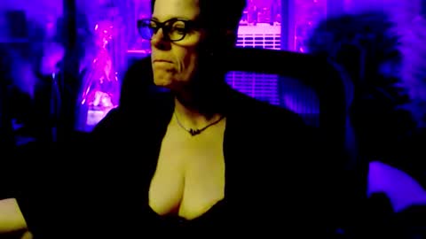 MollySun Nina Randmann online show from April 9, 3:50 pm