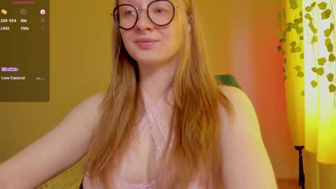 mollytucker online show from May 7, 11:14 am