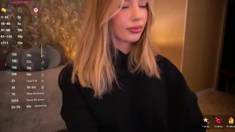 mollyymayy online show from May 15, 1:54 am