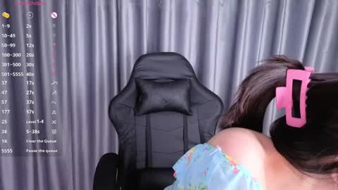 momo online show from May 9, 3:58 pm