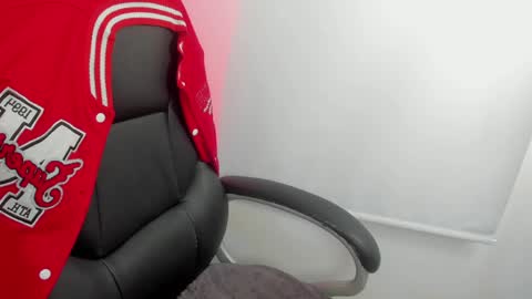 Momo  online show from May 10, 4:58 am