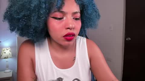 Momo  online show from May 18, 3:49 am