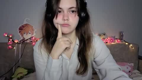 Momo online show from March 9, 6:33 pm