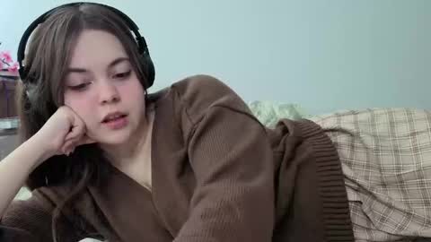 Momo online show from March 23, 12:06 am