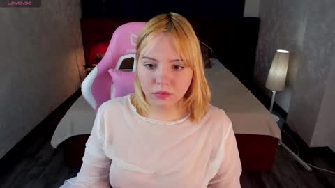 mon1ca_jones online show from November 17, 9:21 am