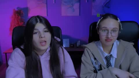 Mona  online show from March 27, 8:20 pm