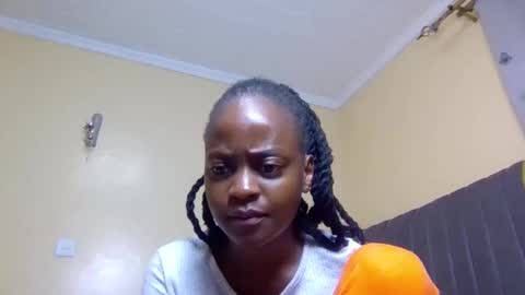 Mona online show from October 7, 6:34 pm