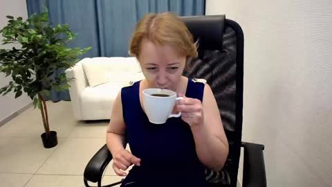 Mona online show from May 16, 10:36 am