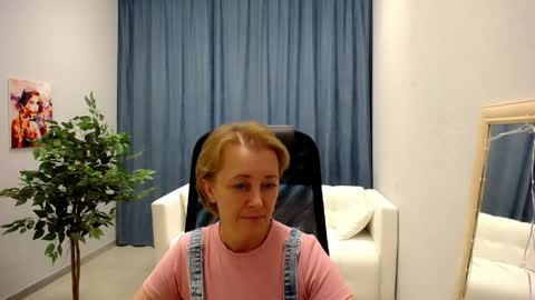 Mona online show from May 27, 11:07 am