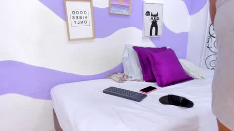 MONAAXXX online show from December 3, 12:38 pm