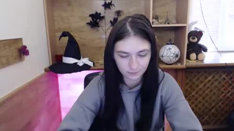 monakali online show from November 20, 7:42 am