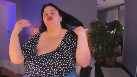 Monica online show from May 15, 4:43 pm