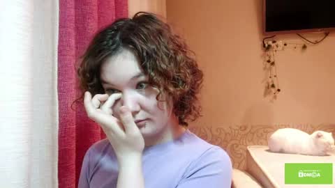 Hello world im Eva D glad to see u here all D online show from April 9, 10:04 pm