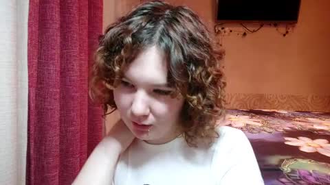 Hello world im Eva D glad to see u here all D online show from April 5, 10:20 pm