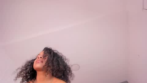 monica_robles_ online show from March 30, 8:52 pm