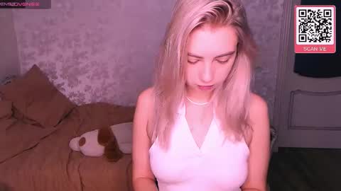monicamoonlight online show from October 1, 11:48 am