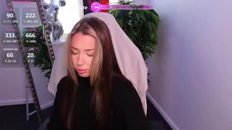 Monica online show from October 6, 1:17 pm