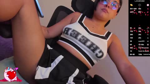 Monie   Help me reach 100 likes online show from January 13, 4:18 am