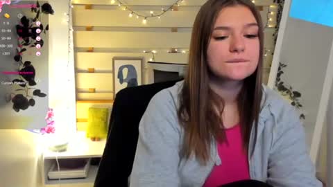 Monika online show from March 3, 2:01 pm