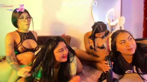 monikk__harrison online show from May 22, 1:42 pm