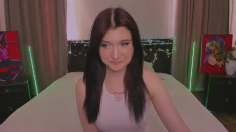 MonnycaLove online show from June 11, 8:55 am