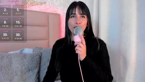 Snapshot of monserrat_towers chatting on September 15, 12:46 pm Adriana online show from September 15, 12:46 pm