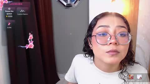 moon_and_fire_ online show from March 4, 7:04 am