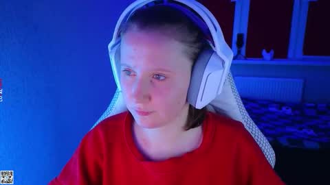 Lola online show from October 14, 3:36 pm