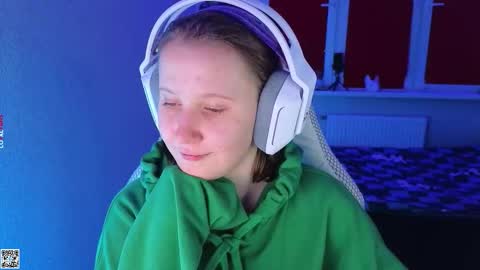 Lola online show from October 21, 4:11 pm