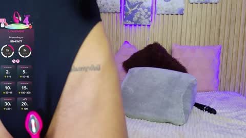 Moon online show from May 9, 8:11 pm