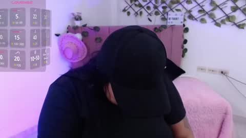 moon_sunflowers online show from November 13, 12:53 am