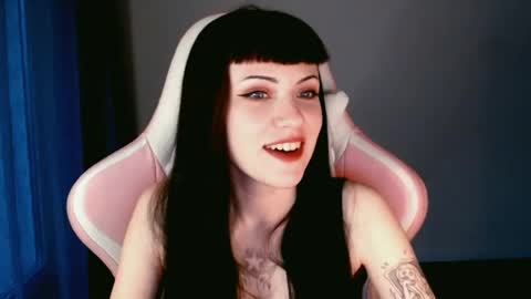 sophie  online show from April 30, 5:40 pm