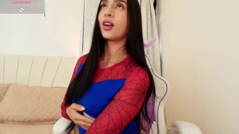 moonbrunettee online show from October 17, 9:18 pm