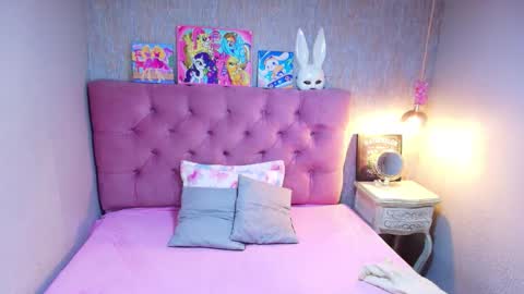 Charlotte online show from March 29, 4:39 pm