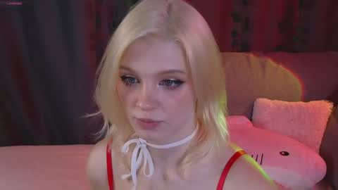 Mia   online show from July 25, 7:21 pm