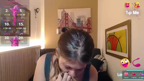 moonna_linnda online show from May 26, 4:06 pm