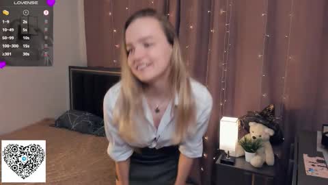 Snapshot of moonperedz chatting on September 11, 8:09 pm Eva online show from September 11, 8:09 pm