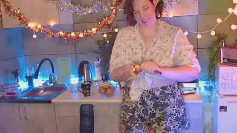 Mary online show from January 11, 5:07 pm