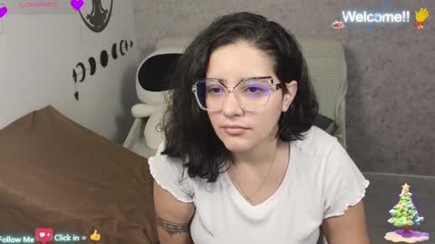 Moon Woman online show from December 23, 1:40 am