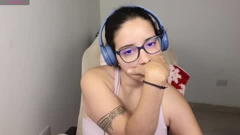 Moon Woman online show from December 16, 4:29 am