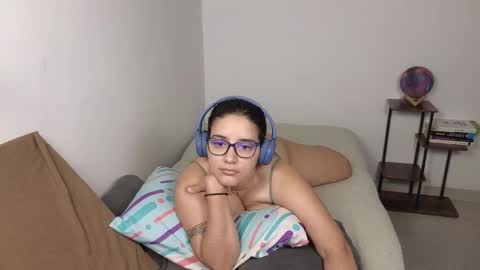 Moon Woman online show from February 18, 8:13 am