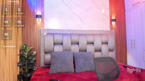 more hott online show from October 15, 8:11 pm