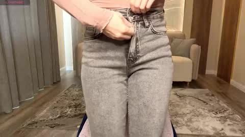 Anna online show from October 23, 9:59 am